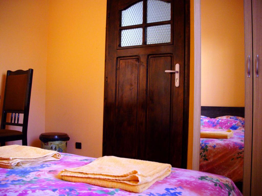 Guest House Tha Place Sofia Room photo